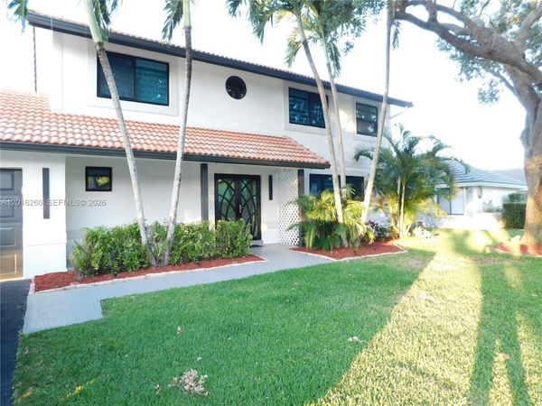 14231 Harpers Ferry St , Davie, FL 33325