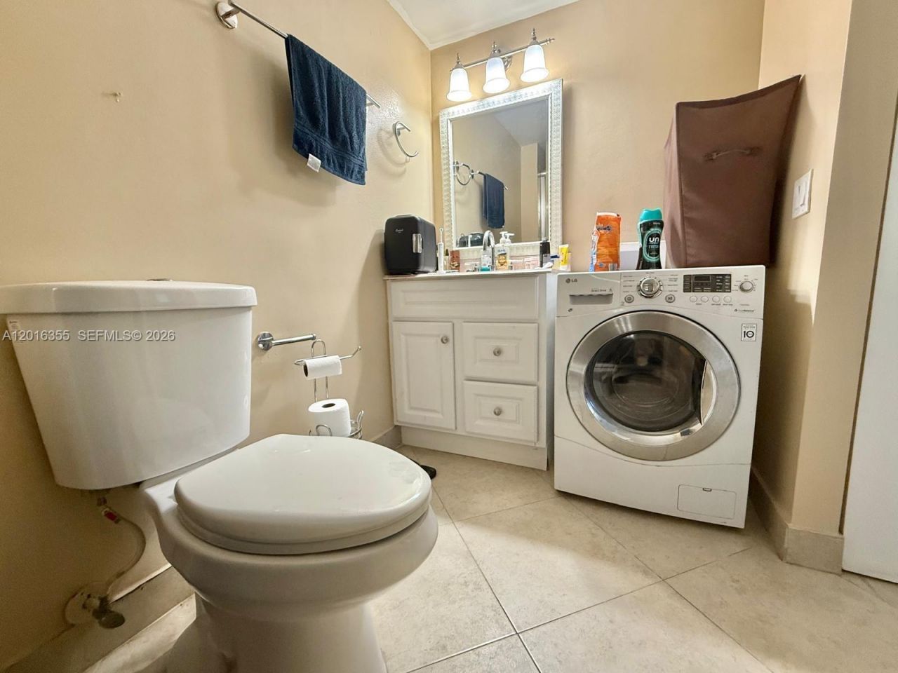 3701 N Country Club Dr , Unit 502, Aventura, FL 33180 Photo
