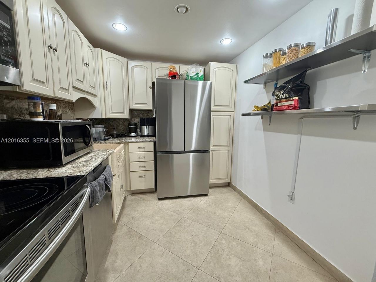 3701 N Country Club Dr , Unit 502, Aventura, FL 33180 Photo