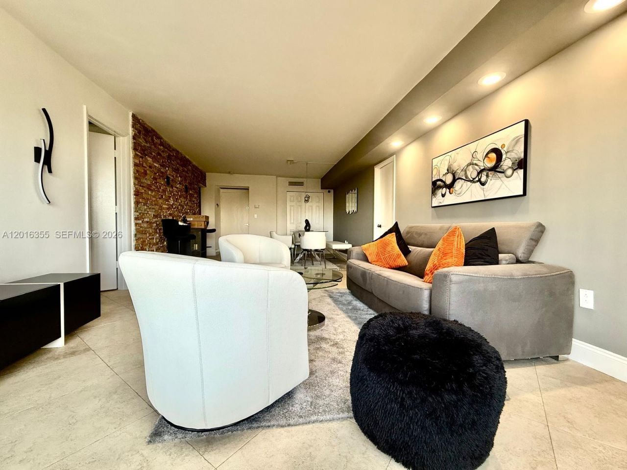 3701 N Country Club Dr , Unit 502, Aventura, FL 33180 Photo