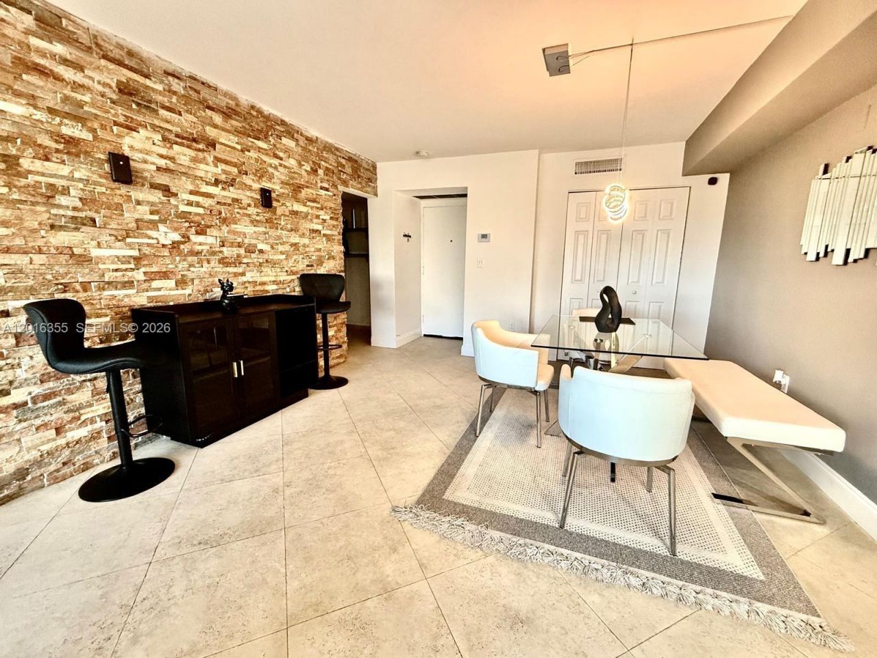 3701 N Country Club Dr , Unit 502, Aventura, FL 33180 Photo