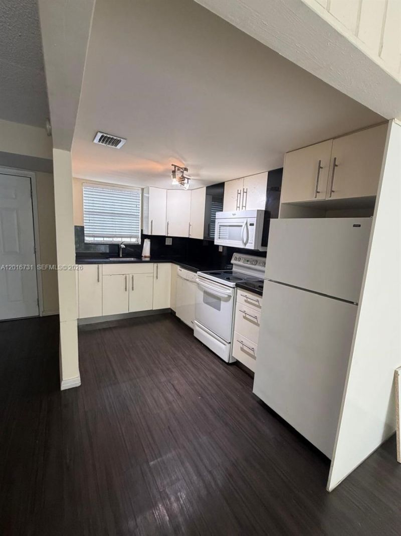 30 NW 87th Ave , Unit C225, Miami, FL 33172 Photo