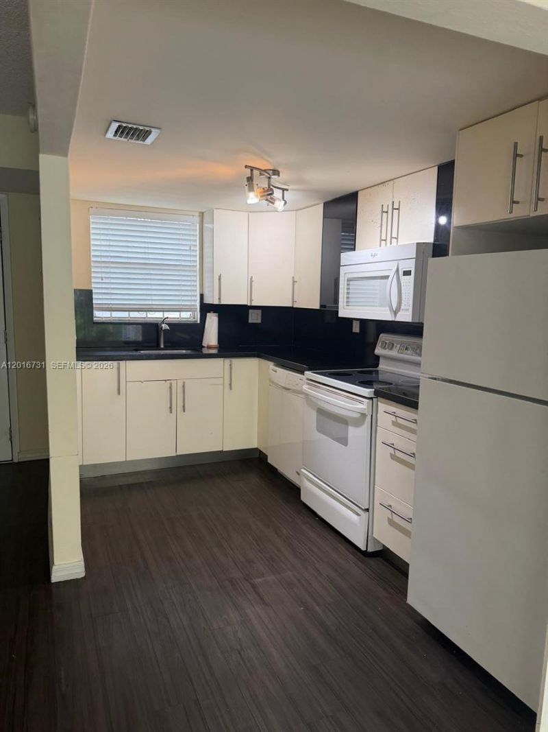 30 NW 87th Ave , Unit C225, Miami, FL 33172 Photo