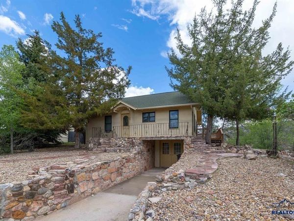 309 S DAKOTA STREET, Hot Springs, SD 57747
