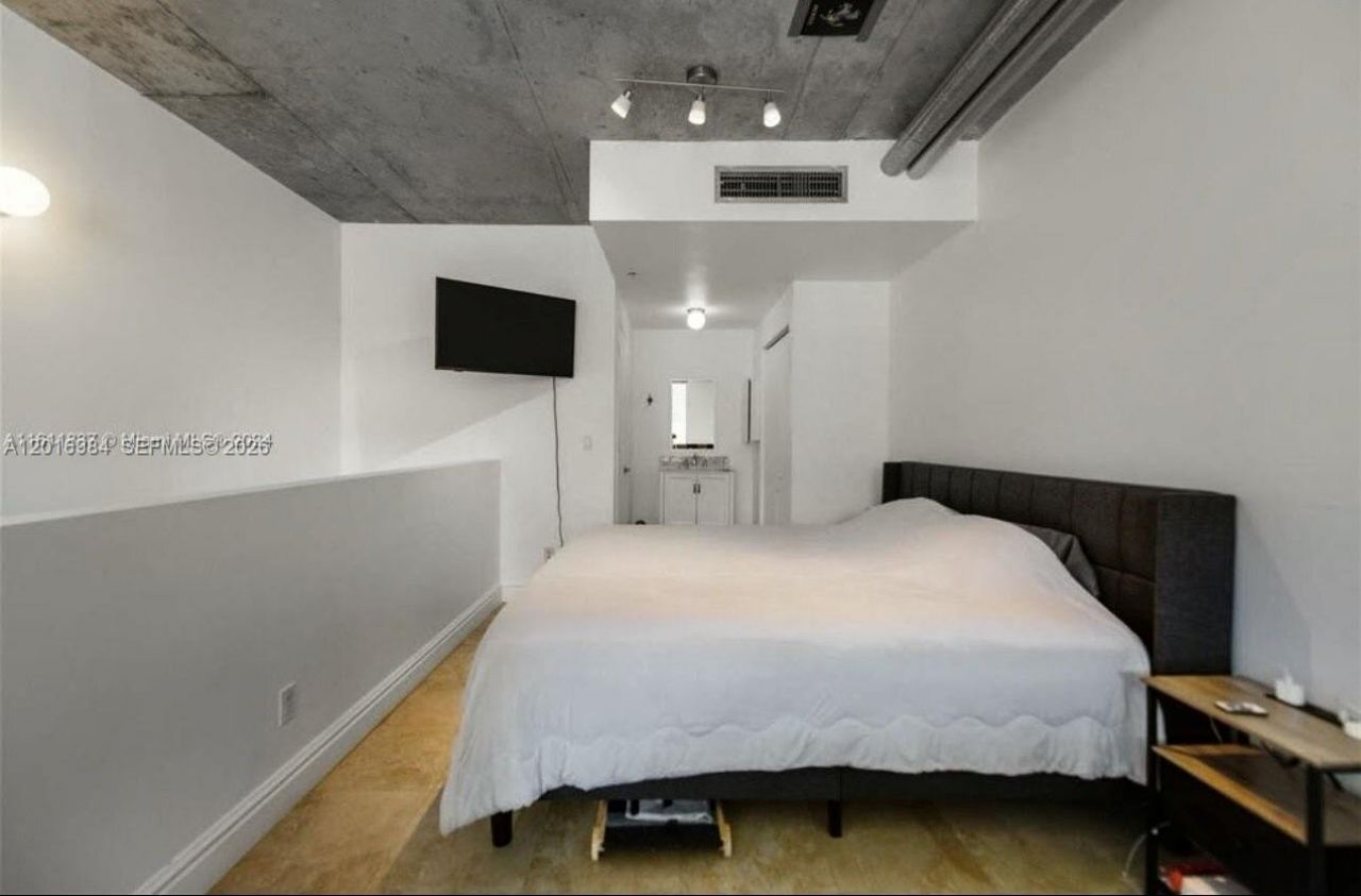 690 SW 1st Ct, Unit 1022, Miami, FL 33130 Photo