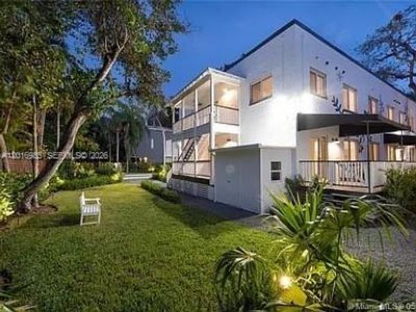 3677 Poinciana Ave , Unit 4B, Miami, FL 33133