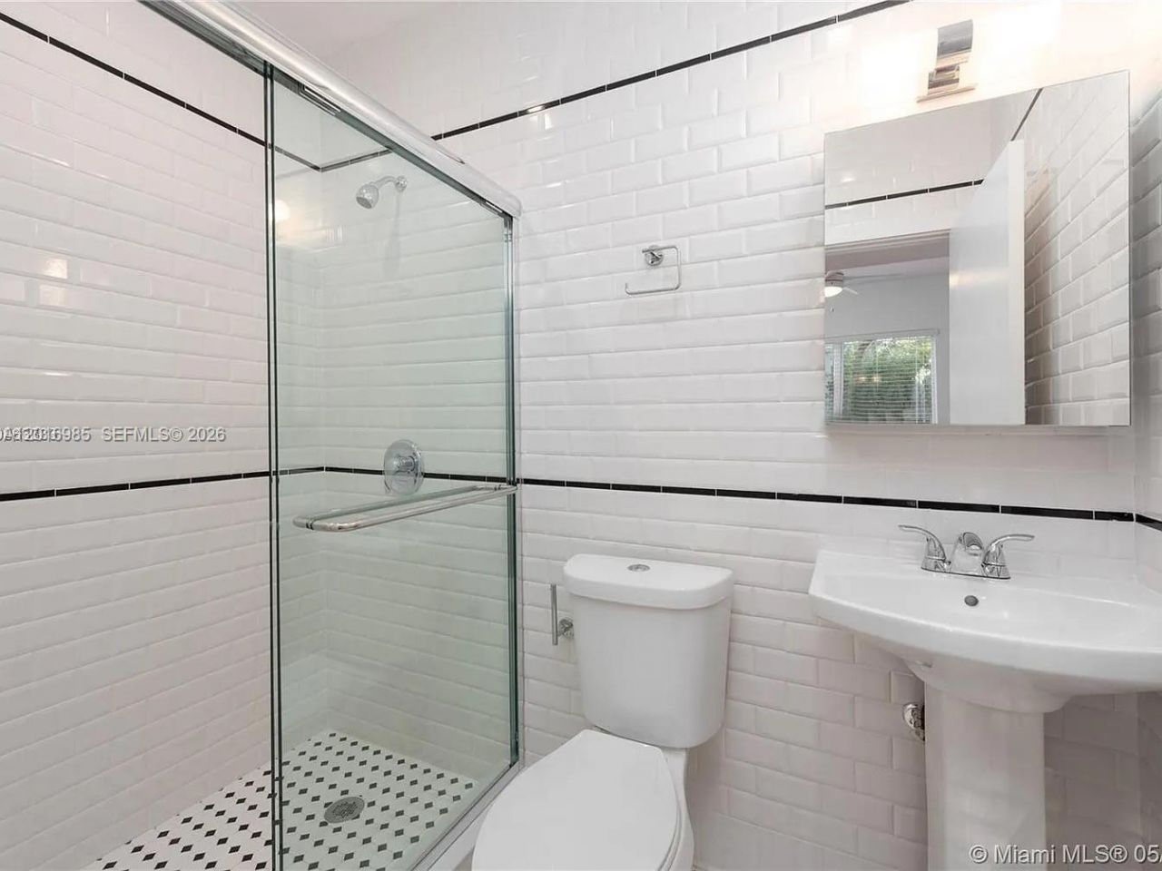 3677 Poinciana Ave , Unit 4B, Miami, FL 33133 Photo