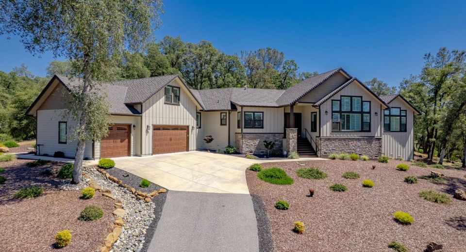 23235 Darkhorse Dr, Auburn, CA 95602 Photo