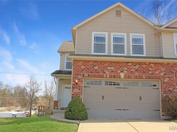 400 Willott Square Drive , St Peters, MO 63376