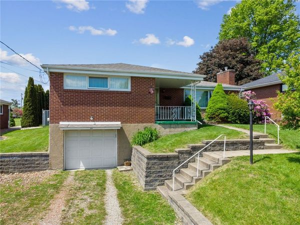 324 Grove Dr, New Kensington, PA 15068