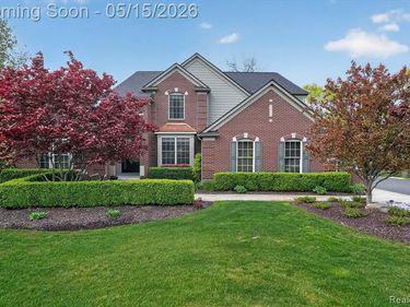 9074 Ridgefield Drive, Brighton Twp, MI 48114