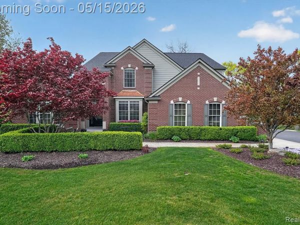 9074 Ridgefield Drive, Brighton Twp, MI 48114