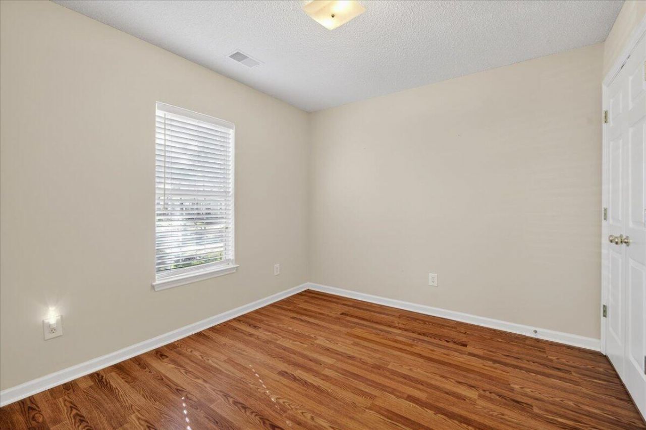 7360 Suncatcher Drive Photo 11