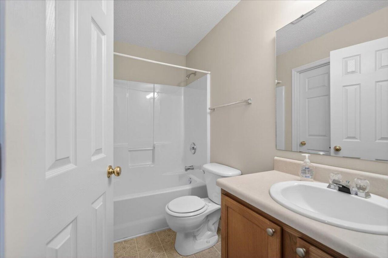 7360 Suncatcher Drive Photo 14