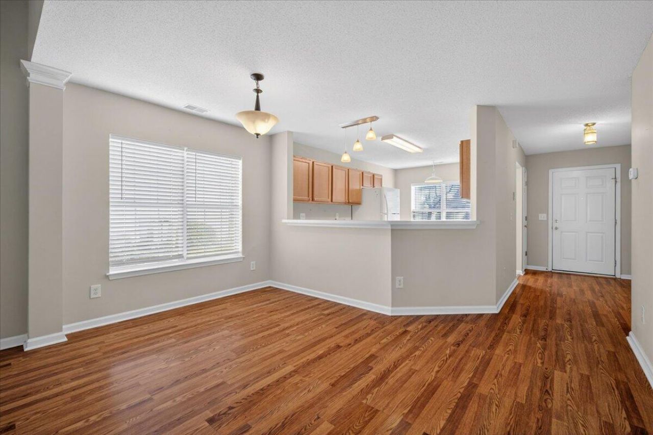 7360 Suncatcher Drive Photo 16