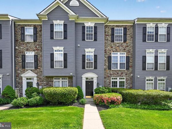 3 SWAN COURT, DELRAN, NJ 08075
