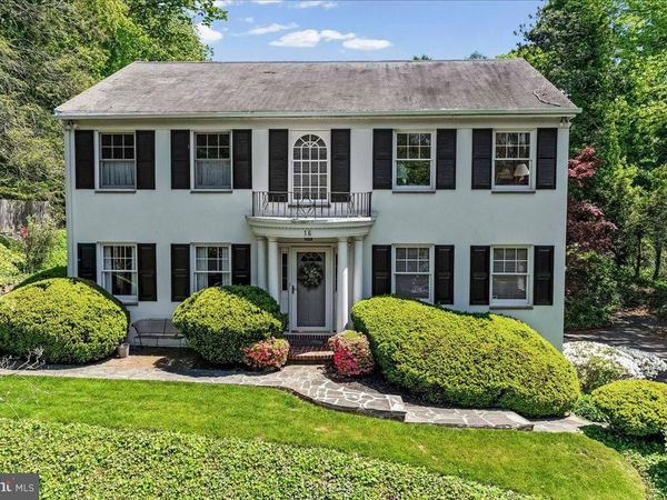 16 OAK KNOLL DRIVE, WALLINGFORD, PA 19086