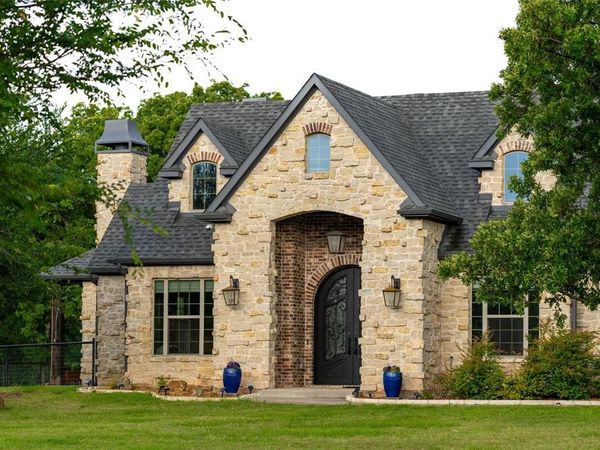 99 Lake Drive, Tioga, TX 76271