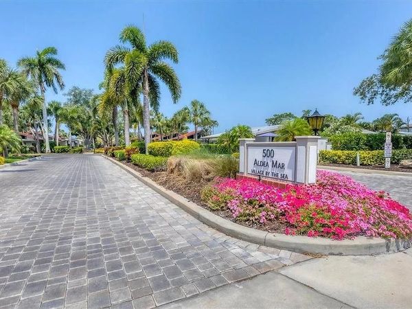 500 PARK BOULEVARD S, Unit 24, VENICE, FL 34285