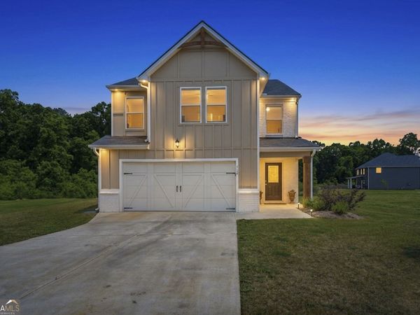 110 Red Barn Court, Perry, GA 31069