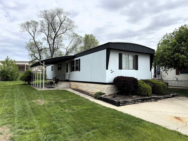 215 Fox Lane, BELVIDERE, IL 61008