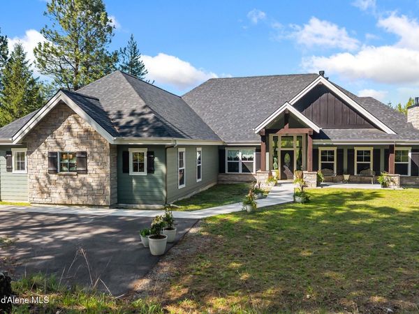 261 Hawkwind Trail, Cocolalla, ID 83813
