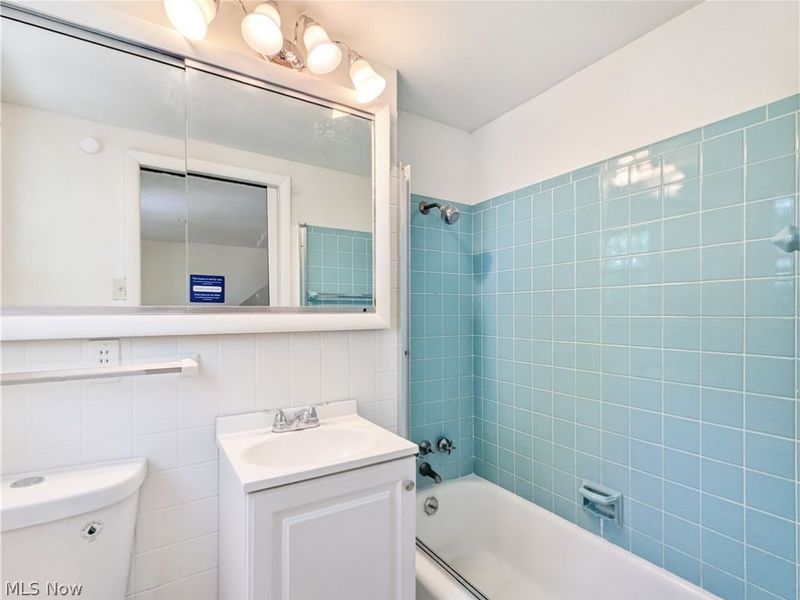 4135 Eastway Road, Cleveland, OH 44121 Photo 17