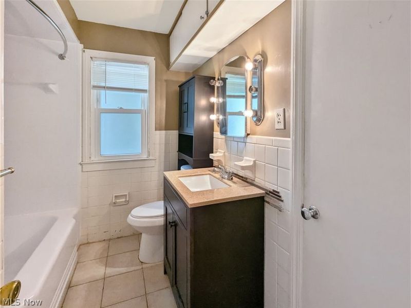 4135 Eastway Road, Cleveland, OH 44121 Photo 6