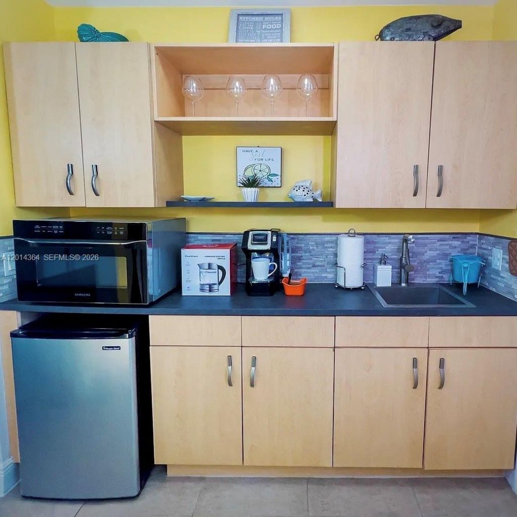 585 NE 66th St , Unit 3, Miami, FL 33138 Photo