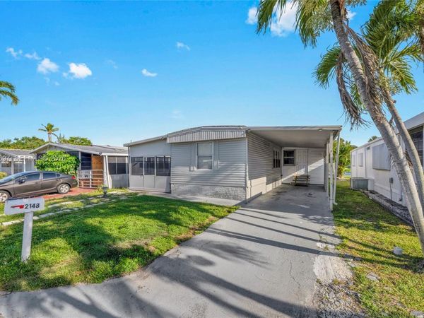 2148 SW 52nd St , Dania Beach, FL 33312
