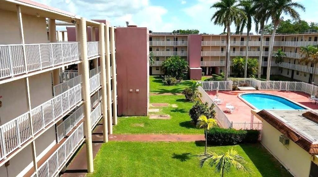 2800 NW 56th Avenue, Unit G406, Lauderhill, FL 33313 Photo