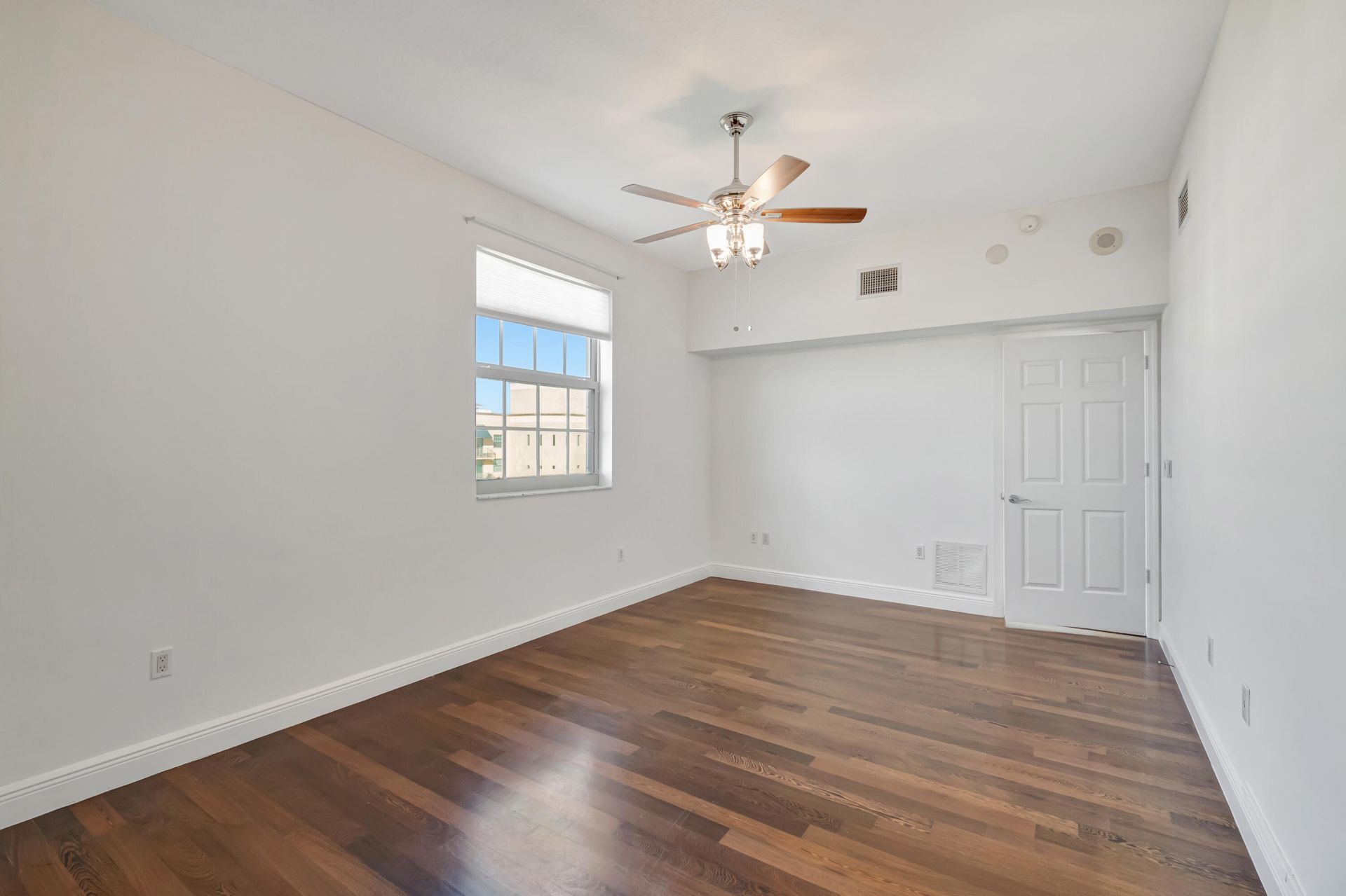 610 Clematis Street, Unit 833, West Palm Beach, FL 33401 Photo