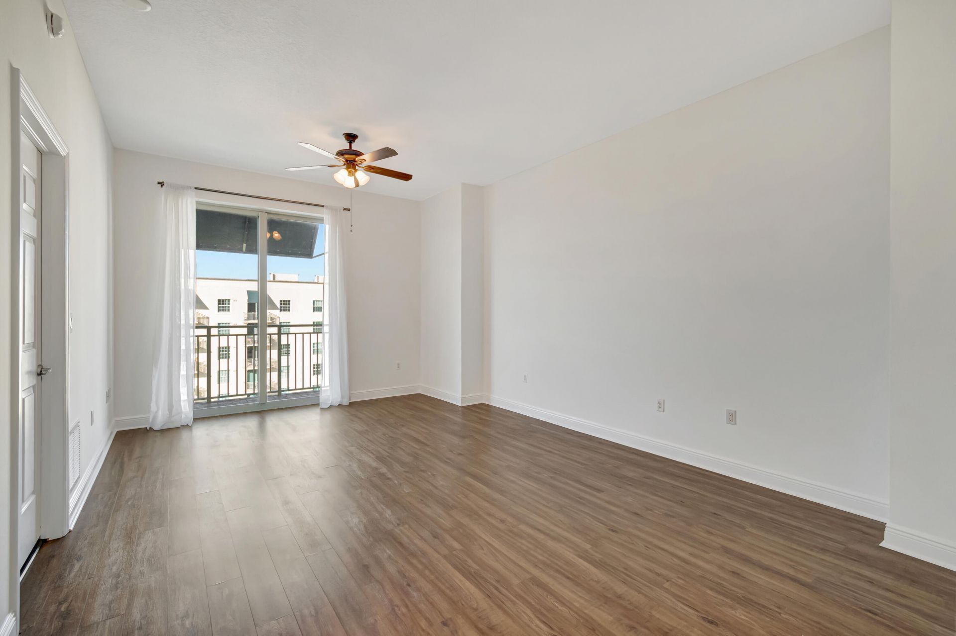 610 Clematis Street, Unit 833, West Palm Beach, FL 33401 Photo