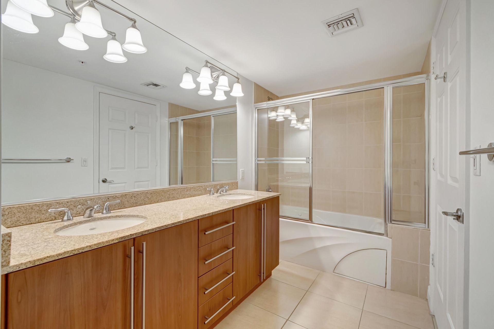 610 Clematis Street, Unit 833, West Palm Beach, FL 33401 Photo