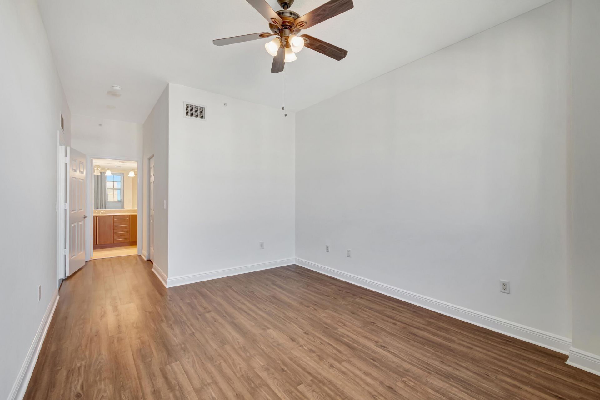 610 Clematis Street, Unit 833, West Palm Beach, FL 33401 Photo
