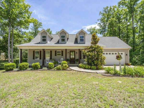 127 SYCAMORE ST, Adamsville, TN 38310