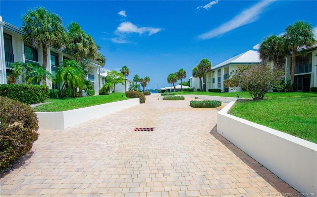 175 SE Saint Lucie Boulevard, Unit H-186, Stuart, FL 34996 Photo