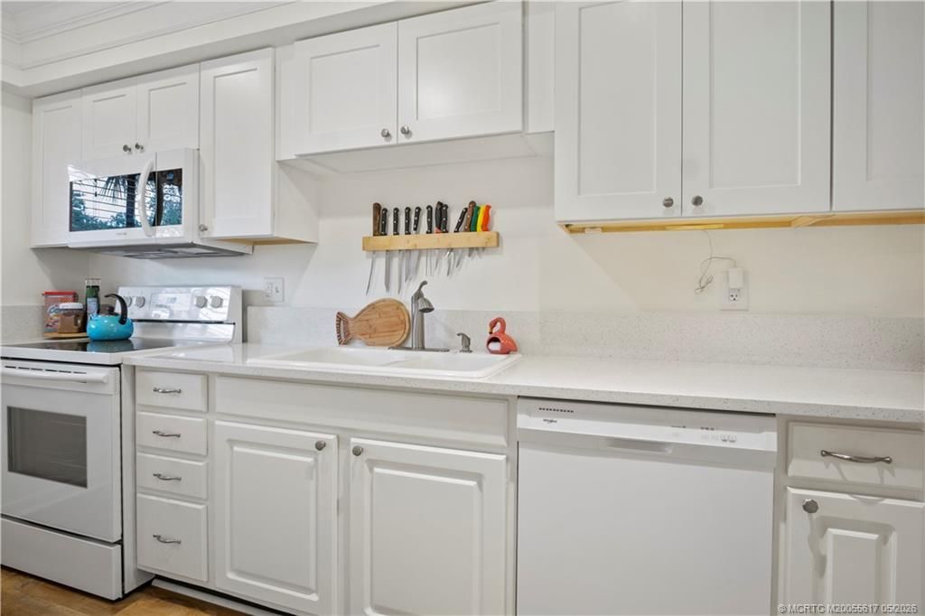 175 SE Saint Lucie Boulevard, Unit H-186, Stuart, FL 34996 Photo