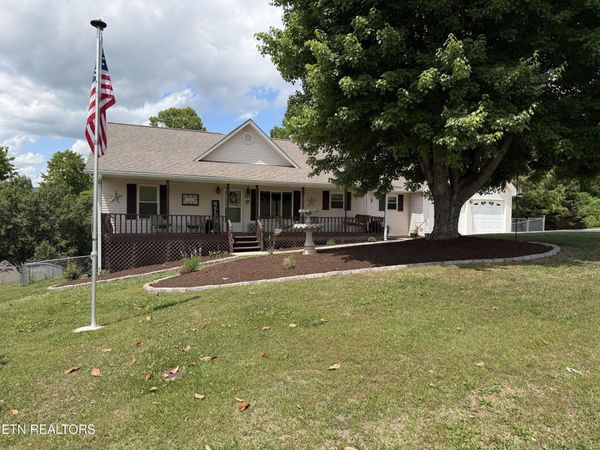 327 Gail Lane, Jacksboro, TN 37757