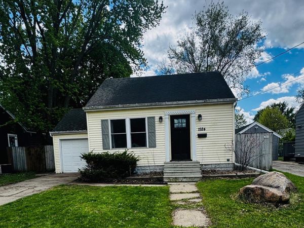 1524 4th Street NE, Rochester, MN 55906