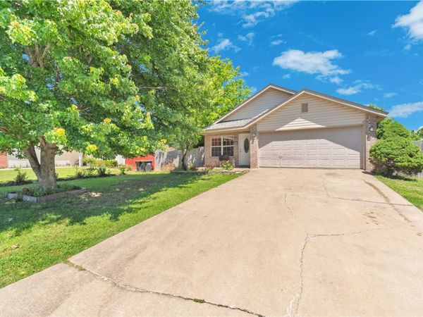 2782 Chancery Place , Springdale, AR 72764