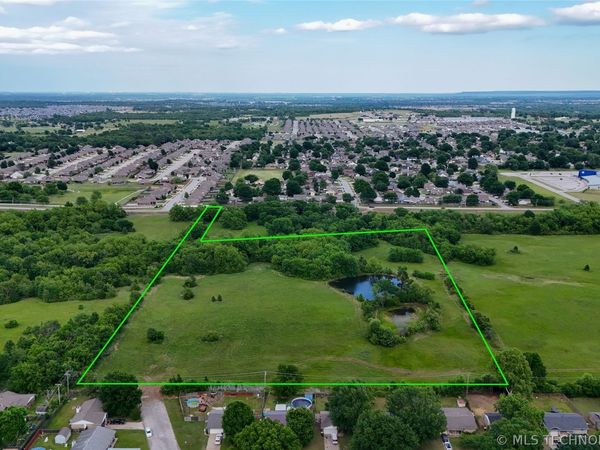006 S Elwood Avenue , Glenpool, OK 74033