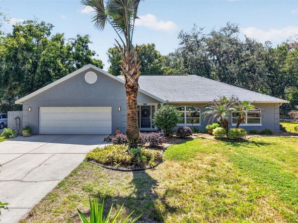 1200 MARSHALL COURT , EUSTIS, FL 32726