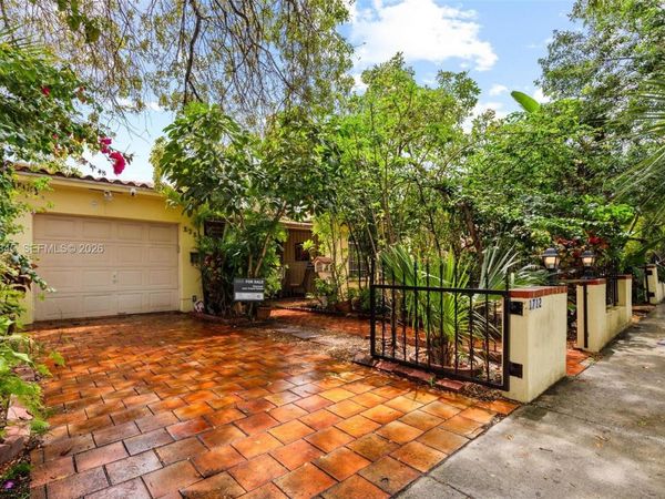 1712 SW 13th St , Miami, FL 33145