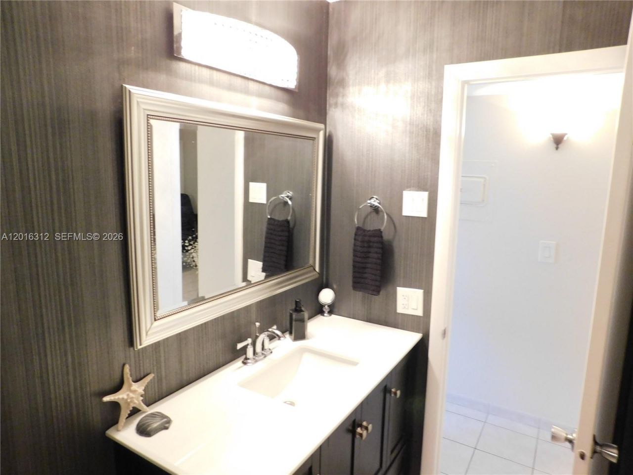 5300 Washington St, Unit C212, Hollywood, FL 33021 Photo