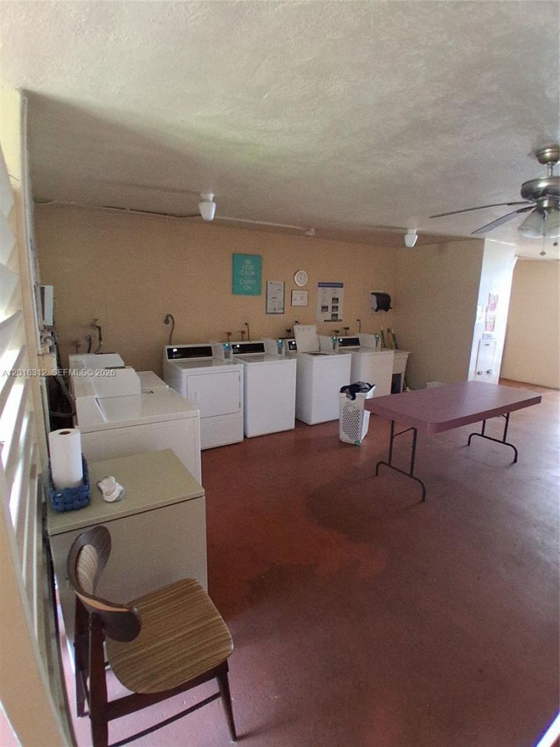 5300 Washington St, Unit C212, Hollywood, FL 33021 Photo