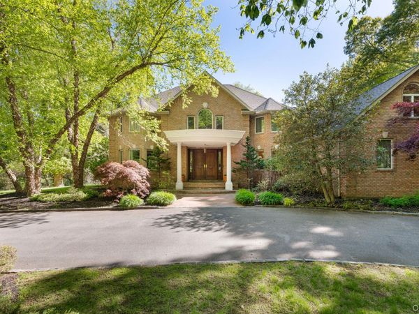 2 Spring Hill Road, Nissequogue, NY 11780
