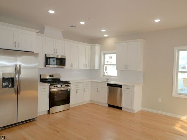 385 Lafayette St, Unit 2, Newark, NJ 07105