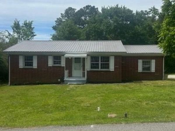 114 E Frazier St , Camden, TN 38320