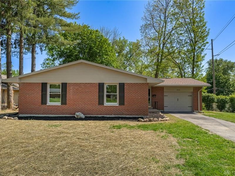 2434 Barnett Drive, Bellbrook, OH 45305 Photo 1